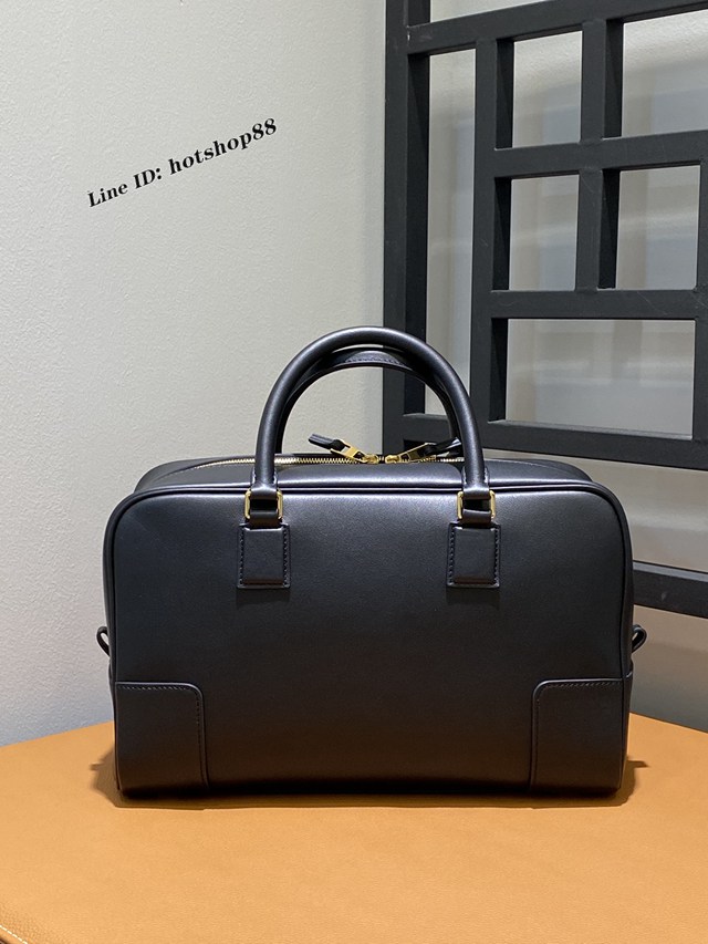 Loewe專櫃2022新款全皮純色手提肩背斜挎女包 羅意威大號Amazono手提包 10521 lyw1017